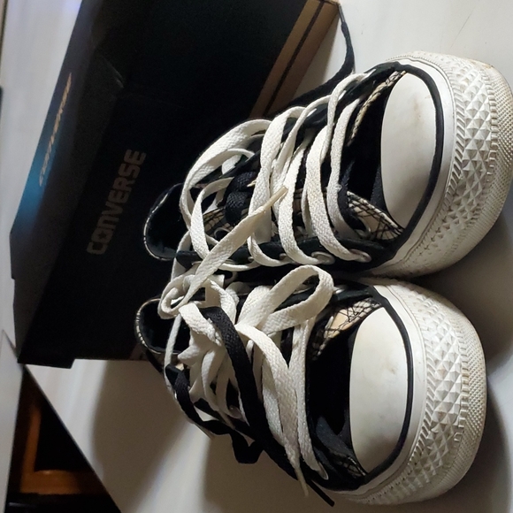 Sneakers - Picture 3 of 3